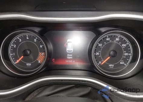 2015 Jeep Cherokee Trailhawk from USA, damaged, VIN 1C4PJMBS2FW635261